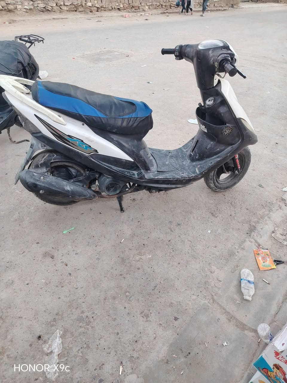 السلام عليكم دراجه ماكس عدله للبيع  مكينه شرط ما مفتوح برغي   دراجه حلوه ورزنه رايده ب500  تجي تفحص وتشوفهه
***********
