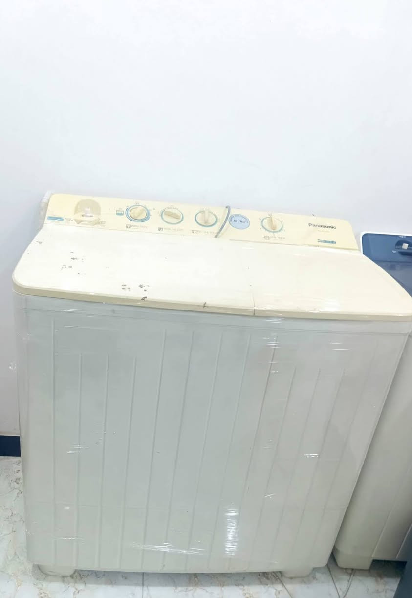 السلام عليكم
يالله اللهم صلي على محمد وآل محمد 

_غسالات هيتاشي ياباني وبقيه الشركات 
_غساله اوتماتيك ١٩كيلو استعمال قليل جديدة فول 
_غسالات اطفال توشيبا بلكارتون 
 _للاستفسار /مراسله خاص او اتصال على الرقم
الرقم/***********
