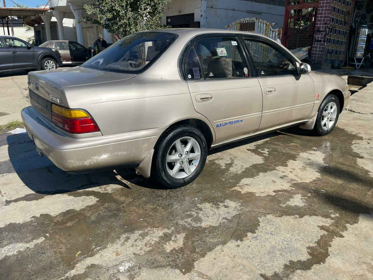 السلام عليكم  كورلاه للبيع موديل1992
رقمه بغداد مشروع وطني   
 سياره مكفوله مكتبة كير حياتيه سياره جاهزه من كلشي مكفوله من ضربه واخياس سياره جاهزه
السعر 65 وبيه مجال العنوان واسط نعمانيه   ***********  ***********
