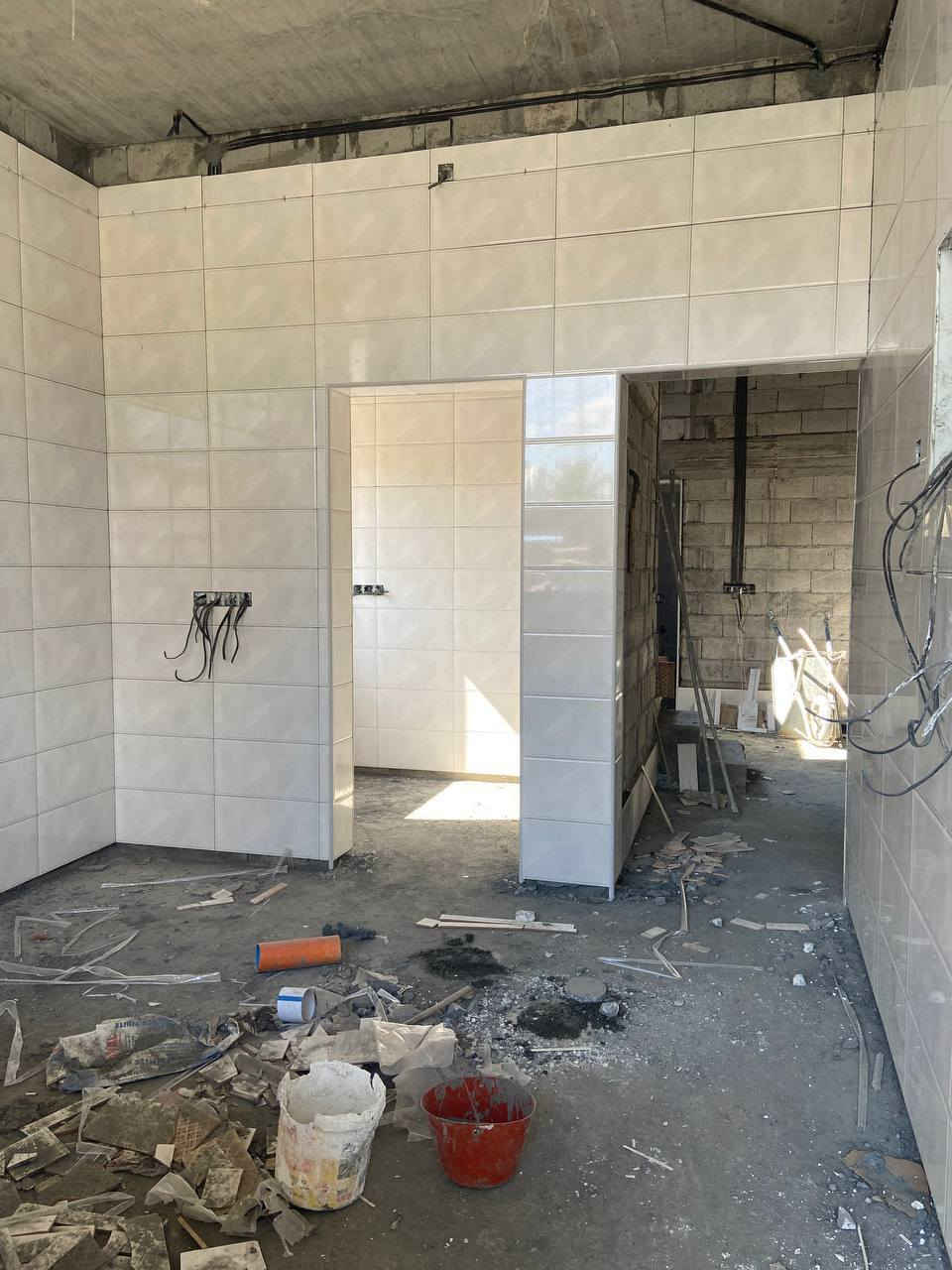 خلفئ سيراميك ارضية جدران شغل درجة اولى شرط تسليم مهندس +دقة نضافة عمل 100٪100لاتزم بل موعد وربي يرزق الجميع ***********
