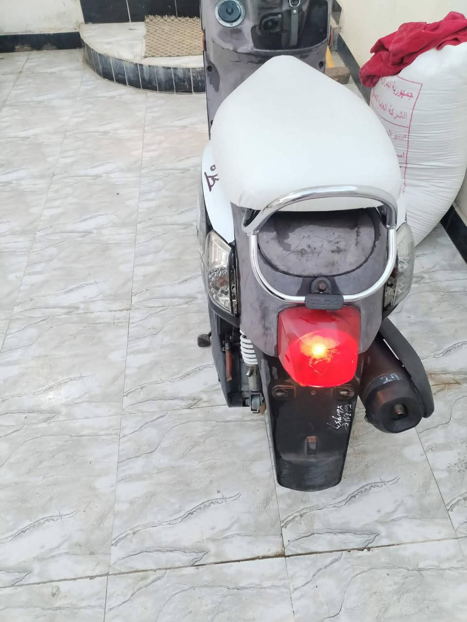 سلام عليكم اخوان دراجة بوليس للبيع موديل ١٢  مكان ديالى بعقوبة تقاطع القدس الشراي يتصل ***********
