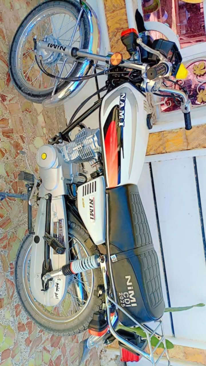 سلام عليكم دراجه نامه خمسه وعشرين أوراق ب٧٠٠ وبيه مجال
مكاني محاويل***********
