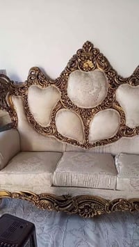 ملكي • زان • ٢٠ مقعد