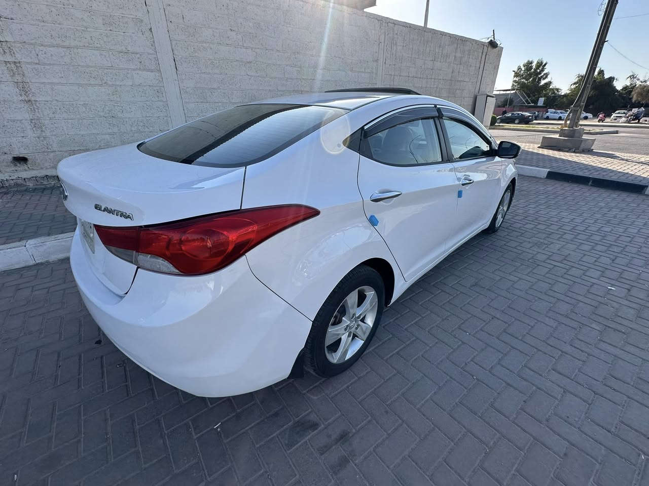 السلام عليكم النتره 2014 خليجي رقم كربلا الماني مكفوله من الضربه صبغ ربع باب سونار موضح بالصوره جاهزه من كلشي مكينه كير حداديه تبريد كله جديد ادامه كامله مكينه 1600 دوش فول مواصفات شاشه فتحه تحكم كامره داخل عسلي مع صاج ويا كروم مكاني كربلا السعر 117 مجال بصيط 
بيع فقط بدون مراوس ***********
السعر 117.
