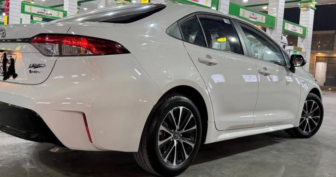 كورلا / 2025 / الشكل الأمريكي / محرك  1800 هايبرد HEV رقم بغداد دولي. السيارة ضمان الشركة لمدة سنتين...السيارة  إستلام( شهر ٩ / 2025 ).السيارة ع وضع الشركة و بيه سونار.
المواصفات...
- محرك 1800 هايبرد - شحن ذاتي .
- بصمة تشغيل + بصمة دخول .
- هاندبريك بصمة + أوتوهولد.
- رادار توقف ذاتي.
- سياقة آلية .
- تبريد قطعتين - بيانو شاشة .
- شاشة أبل كاربلي + كامرة خلفية دوارة.
- مانع أنزلاق + مود درايف + أيفون مود.
- (  ٦  ) أيرباك .
-حساس لايت كامل أوتو عالي ناصي+ زنون+ لد نهاري.
- حساس ضغط  أطارات .
- تحكم ستيرن فوول كامل جهتين.
-ماشية ( ٧٠٠٠ ) كيلومتر قابل للزيادة. أستخدام شخصي. 
- السيارة مكفولة من الحادث و البارد و حتى من الشخط.
- السعر (   ١٥٧ $ ) و بيه مجال للشراي. 
-العنوان بغداد/ السيدية.
- هاتف( *********** )( ***********) ( *********** / واتس اب )
