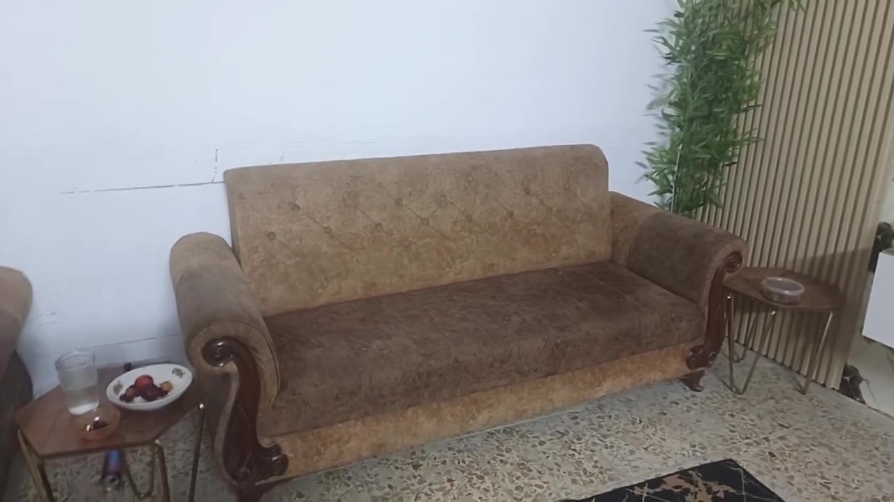 تخم 8 مقاعد للبيع 350 وبي مجال مدينه الصدر تسكام.


**إذا كنت صاحب هذا الإعلان وتريد حذفه لأي سبب، رجاءا أرسل رسالة إلى الدعم الفني**