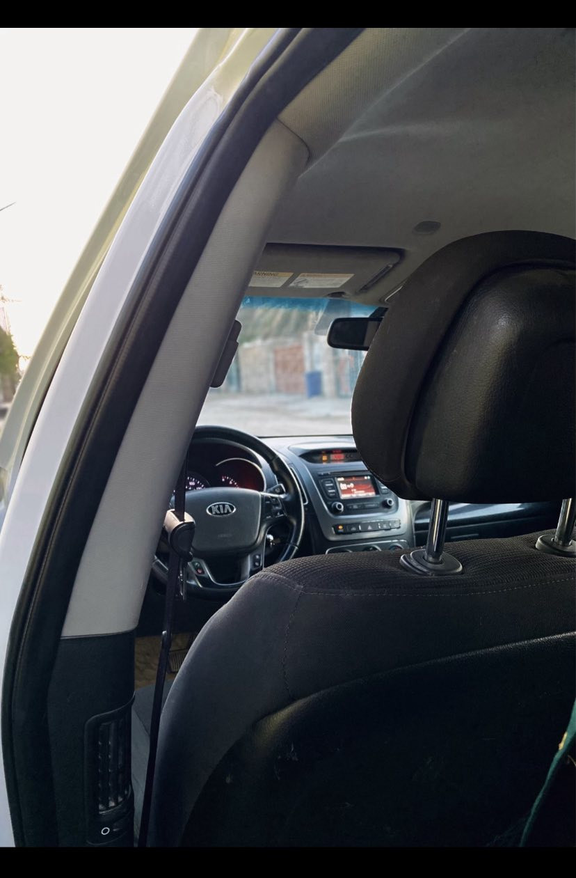 سلام عليكم سورنتو موديل ١٥
مواصفات ؟؟ تحكمات استرين جهتين نضام ايكو تبريد تتفئه ويل كروم حجم ١٩ ماشيه 100الف حقيقي مكان السياره ديالى بعقوبه تقاطع القدس 

ملاحضه ؟بيه حادث بل رقم الخلفي شبر ونص فقط والباقي كفاله عامه المحرك بعده شركه باقي المواصفات خاصص 

***********
