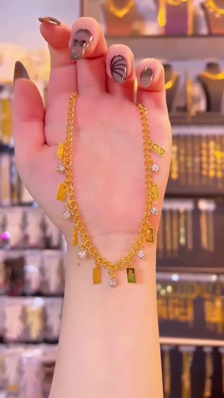 "اكسسواراتِك.. عنوان شخصيتِك 👑"
صُممت بدقة لتناسب ذوقكِ الرفيع وتضيف لمسة من الفخامة ليومكِ.
✨ جودة عالية + تصاميم حصرية + أسعار تناسبكِ.
خدمة توصيل لجميع محافضات العراق
#بوتيك حواء #منتجات


**إذا كنت صاحب هذا الإعلان وتريد حذفه لأي سبب، رجاءا أرسل رسالة إلى الدعم الفني**