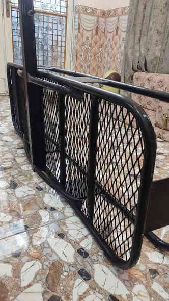 سله خلفيه  جديدا شوفت  عينك   ما مستخدمه  فقط اسبوع  بعت سيارا  وشلعتها  منها  سعر 250 وبيها مجال نجف ***********
