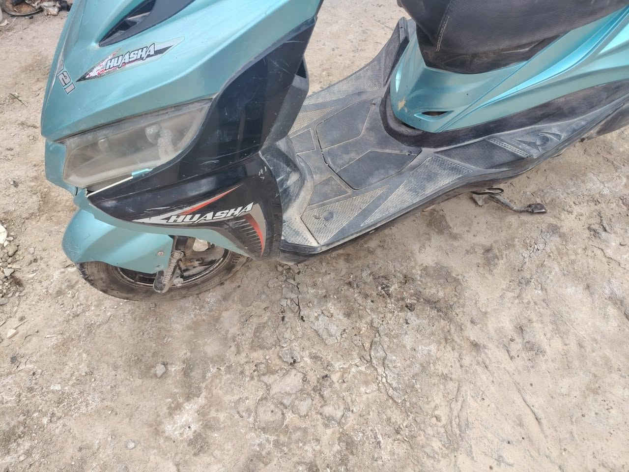 دراجه للبيع
مكلف بنشر
سكنس
كلشي شغال هندر سلف 
مكينه نضيفه 
مبدل ولفات
عوزهه دوشم كشن
السعر ٣٠٠ بيهه مجال لشراي
الرقم للتصال
***********
