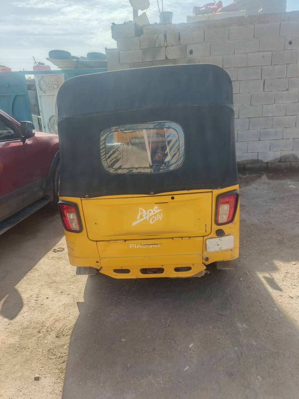 السلام عليكم عندي توك توك ابياجو موديل 2019 للبيع بسعر 2500 وبيها مجال.. مكينه وگير مابيهن شي +وياها مكينه ثانيه تكدر تستفاد من غراضها (مكينه بلادي بياجو مامحور) البصرة, العراق


**إذا كنت صاحب هذا الإعلان وتريد حذفه لأي سبب، رجاءا أرسل رسالة إلى الدعم الفني**