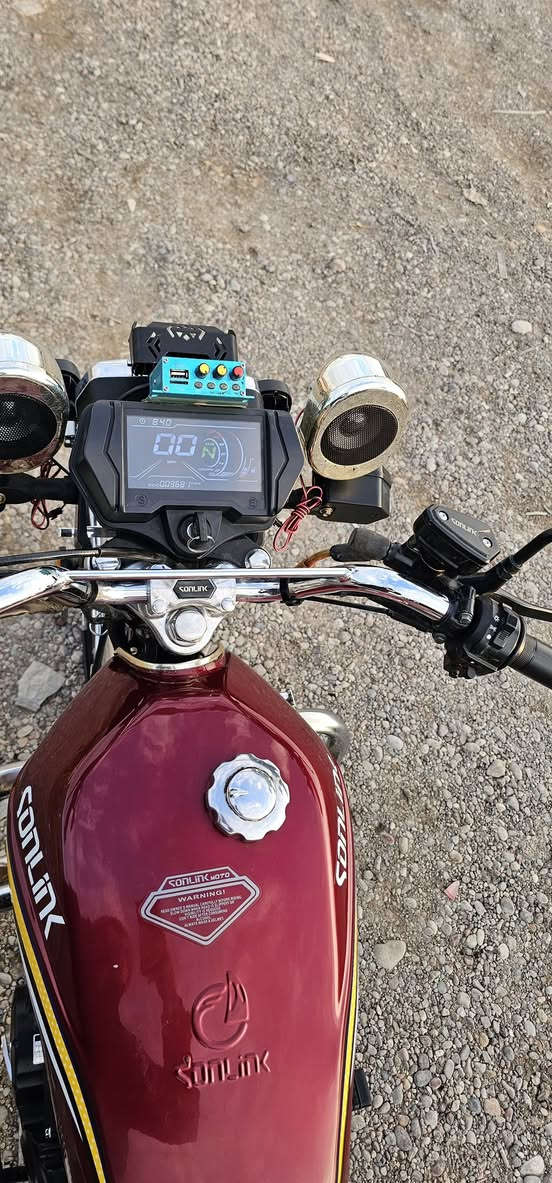 السلام عليكم....
دراجه سيفان 2025 اخو الجديد 🆕
دراجه حلوه ونضيفه ومرتبه 
مال جناي ما متعوبه 
محرك 200 اسود 🚩
رايدها 750 وبيها مجال ✅
‏***********‏
