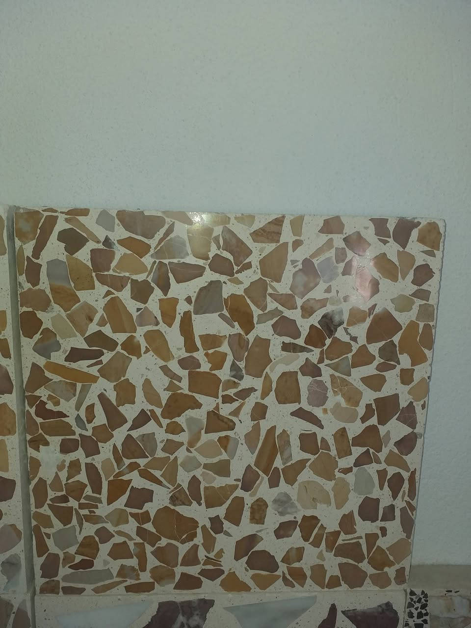 رقـم (3) سـعـر الـكـاشيـه (500) دينار مـطـروح
رقـم (4) سـعـر الـكـاشـيـه (600) ديـنـار مـطـروح
رقـم (5) سـعـر الـكـاشـيـه (650) ديـنـار مـطـروح  
تـكـسـير كـوكـتـيل سعـر الكاشـيه (800) دينار مطروح
يـتـوفـر لـديـنـه جـمـيـع انـواع الـكـاشـي الـمـوزائـيـك واشـتايـكر والـمـطـعـم بـالـمـرمـر  اسـمـنـت سـعـودي مـواد وشـغـل شـرط درجـه اولـئ الـعنوان مـوصل جـانب الايـمن منطقه الـملوثـه للاسـتـفـسار مـراسـلـه الـصـفـحـه او الاتـصـال ع الـرقـم *********** + واتـسـاب
