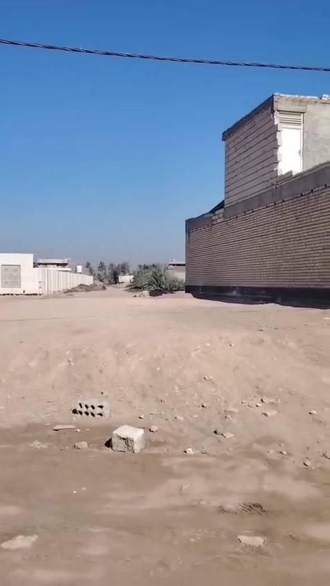 السلام عليكم.
قطعه طابو صرف مساحه ٢٠٠م مدفونه وفيها  اجازة بناء .
الموقع  كربلاء الهنديه ام الهوى الجديده  تقع خلفها متوسة المثابرون للبنين قريبه على الشارع العام  خدمات كامله  والمباشره بتبليط شارعها قريب جدا  لمعرفة السعر وباقي التفاصيل الاتصال بالارقام ادناه.
***********
***********
