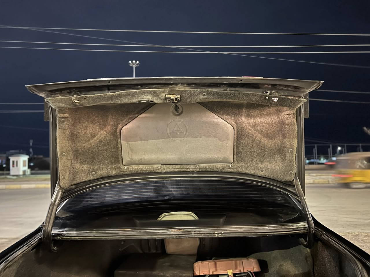 السلام عليكم   
للبيع BMW.      موديل 1993
حجم 530.       V8 سلندر 
وارد (يابان).    تدفئه تبريد شغال
 كشن كهربائي.  كير اوتوماتيك 
كهربائيات كلهاا شغاله ….. صدر جديد 
ملاحظه ( صبغ عام فقط جماليه ) بدون اي حادث 
رقم بغداد  تحويل ثاني يوم
الاتصال ***********
((السعرر اتصل ودلل )).         //المكان واسط مركز المدينه//
