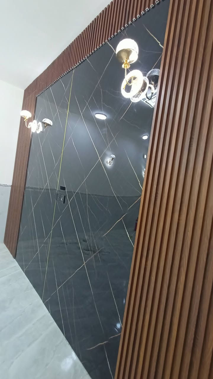 يا لله نعم في جميع ان. انواع الديكور
ديكور بلازمه بديل الخشب   بديل الرخام 
تغليف بلاستك   الواح الشيبورد

جبس ما عليك بس تختار وحنه انفذ اطلب الون اليعجبك
عندك بيت قديم نعيده الك انسويه يخبل 

كل ما عليك تختار وبس 

ابو مصطفى السعيدي /***********
