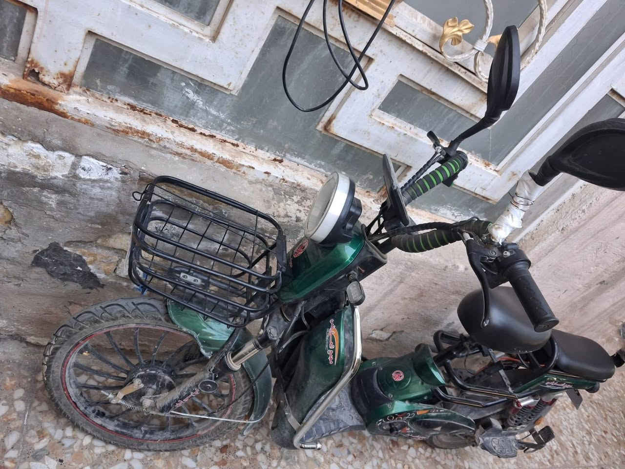 دراجه شحن للبيع
المواصفات 

عدد المسافات صفر كيلو متر 

عدد البطاريات 5 

المديل والتصنيع 2025 

السعر 400

المكان النجف الاشرف 

الاتصال ***********
