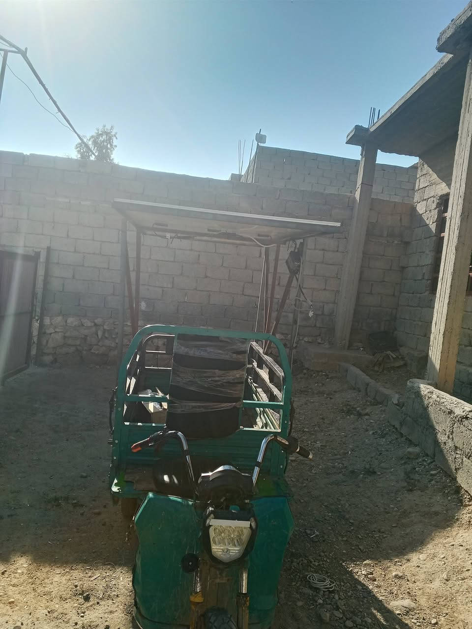 سلام عليكم ستوته شحن محوره طاقه شمسيه حجم وصط ستوته مال رزق سعر 700 وبيها مجال *********** وتساب فقط او مراوس بانزين
