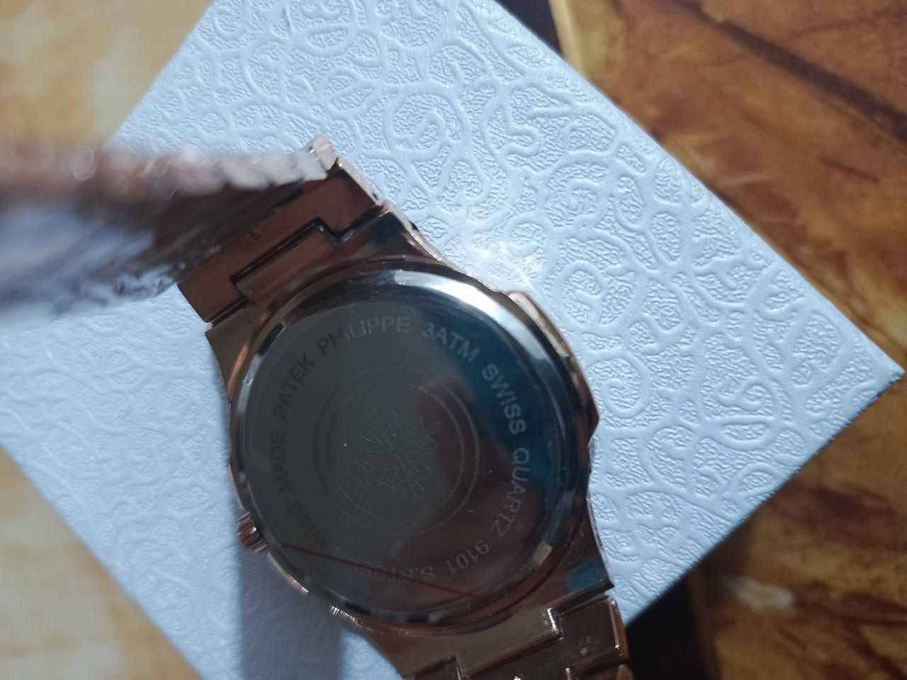 تحطيم الاسعار 🔥🔥🔥🔥🔥 اتوفرت من جديد والكميه محدوده باتك فليب بجميع الالوان مزخرف 🔥🔥🔥🔥

 وزن 95g ✅

قطر 39 ✅

زجاج زفير ضد الخدش ✅ 

عداد شهري ✅ 

قفل فراشه ✅ 

مختمه patek philippe و Swiss made ✅

واذا عندك اي استفسار راسلنا 🛑

السعر 25الف فقط وتوصيل مجاني 🔥🔥

العروض 🛑🛑🛑🔥🔥🔥

اذا اخذت ساعتين من الموجودات على صفحتنا تاخذ محفظه جلد او قلم حديد ثقيل 🔥🛑🛑🛑 

اذا اخذت ثلاثة قطع من اي ساعه نشتريها تاخذ محفظه جلد من اختيارك وايضا عطر رجالي او نسائي من اختيارك عرض لفتره محدوده 🔥🔥🔥🔥🛑🛑

متوفر توصيل مجاني لجميع محافظات العراق✅🚚


**إذا كنت صاحب هذا الإعلان وتريد حذفه لأي سبب، رجاءا أرسل رسالة إلى الدعم الفني**