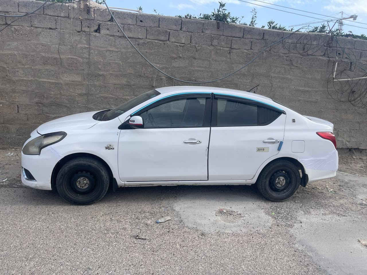 السلام عليكم سني هندي
هندي بليتة زركة موديل 2018 كفالة
مكفولة من الصبغ  فقط 3 مكانات بارد وزغار 
كير محرك شرط بلادي وما مفتوحات
كهربائيات كلها مكفولة
بسمي رقم بغداد 
ادامة عامة للمحرك صدر جديد قبل شهر شديتة امامي وخلفي دوشمة جديدة قايش جديد
ادامة لمنضومة الراديتر مع تبديل ماء اصلي قبل شهر ب98 الشراي يتصل مكاني بغداد البلديات رقمي ***********
