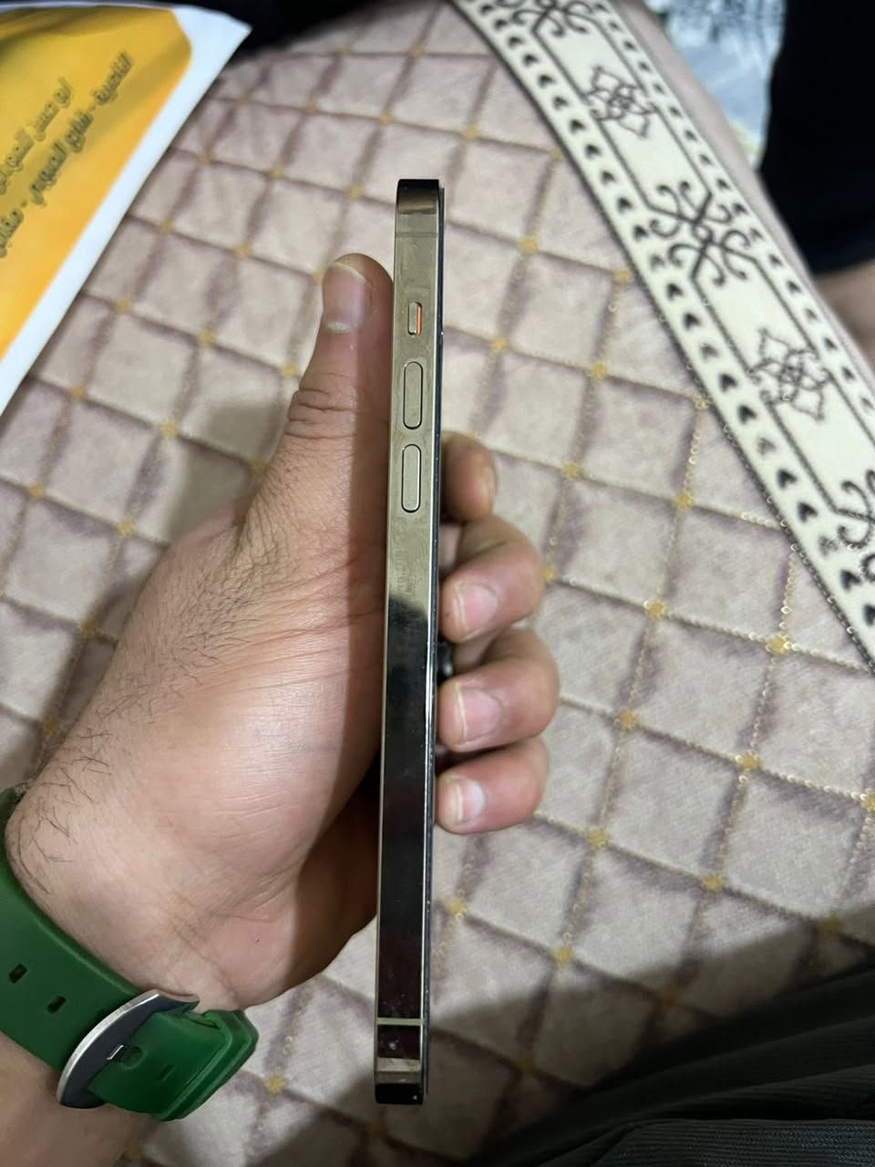 سلام عليكم
 ايفون 14 pro max ذاكره 512 بطاريه 86 esm يعني شريحه اكترونيه جهاز شرط الفحص 
وايفون 13pro max ذاكره 256 بطاريه84 شرق اوسط جهاز شرط الفحص 
ملحقاتهن كامله شاحنه وكارتون 
العنوان ناصريه حي الشهداء 
الاستفسار ***********
