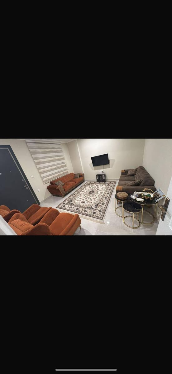 تخم ٦ مقاعد درجه اولى للبيع مكاني بغداد سعره كلش مناسب راسلني او اتصل ***********
