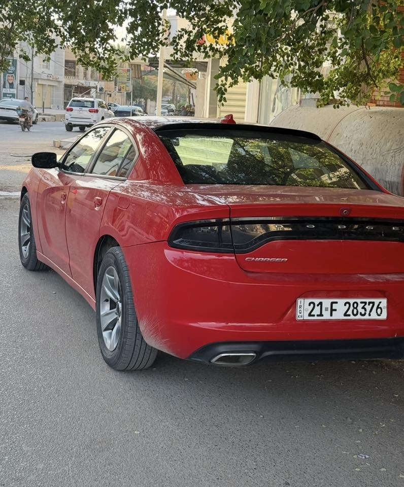 السلام عليكم 
للبيع دوج جارجر موديل  2017
6سلندر (3600)
لون مميز احمر طماطي
كلين بدون حادث وارد كندي
رقم سليمانية 
هزه سنوية ل٢٠٢٨
صدر تخم تاير جديد
منظومة زنون شادلها 
السيارة نظيفة ما مشتغلة خط
السعر  $230 وبيها مجال بسيط 
مكان السيارة ديالى 
للاستفسار
***********
