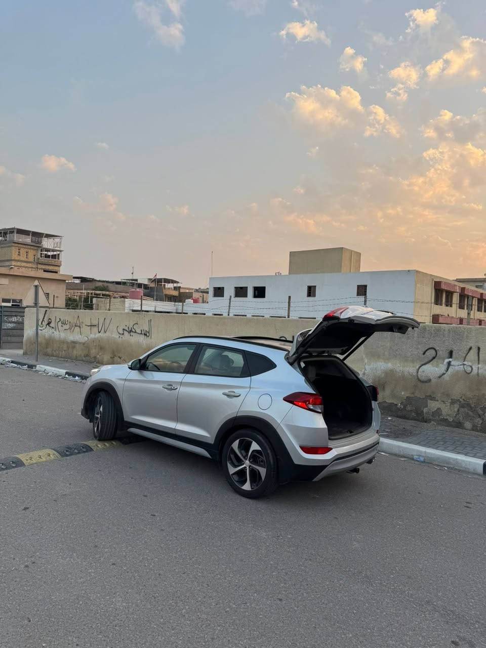 سلام عليكم البيع توكسان مديل 2018رقم بصرة الجديدة جهازة بيها كل نقص حادث بيبان  باقي كفالة فول لفول اعلى فه كلش 
السعر 154شراي ينتصل خوان مكاني بلبصرة سيارة احلة صور 
رقمي ***********
