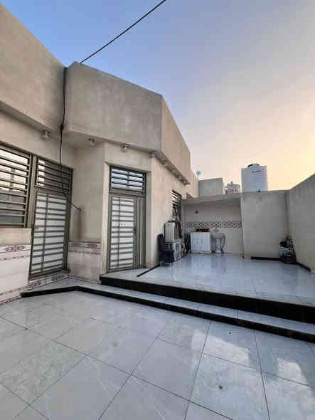 المساحة :: 200م على شارع 10م
طابو صرف زراعي عراقي 🇮🇶
#سنة_البناء نهاية 2024
إبي الخصيب حي العسكري كوت الحمداني 
#يحتوي :: الطابق الأول :: 
كراج واسع صحيات خارجية كلدور مطبخ صالة
غرفتين منام صحيات داخلية وأستقبال ومنور
#يحتوي :: الطابق الثاني :: 
صالة واسعة غرفتين منام صحيات وسطح خارجي 
#السعر_المطلوب :: 110 مليون قابل للتفاوض
منطقة سكنية وهدوء مع توفر كافة الخدمات .
#للأستفسار :: أتصال / *********** 
مع أستقبال جميع عروضاتكم العقارية .
