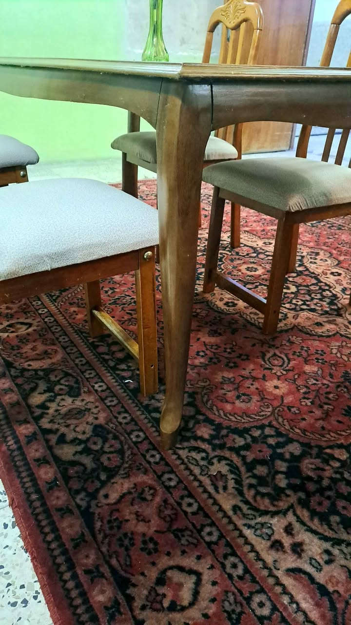 ميز طعام كراسي خشب زان نظافة جيد جدا سعر ٣٠٠ الف قفل بغداد, العراق


**إذا كنت صاحب هذا الإعلان وتريد حذفه لأي سبب، رجاءا أرسل رسالة إلى الدعم الفني**