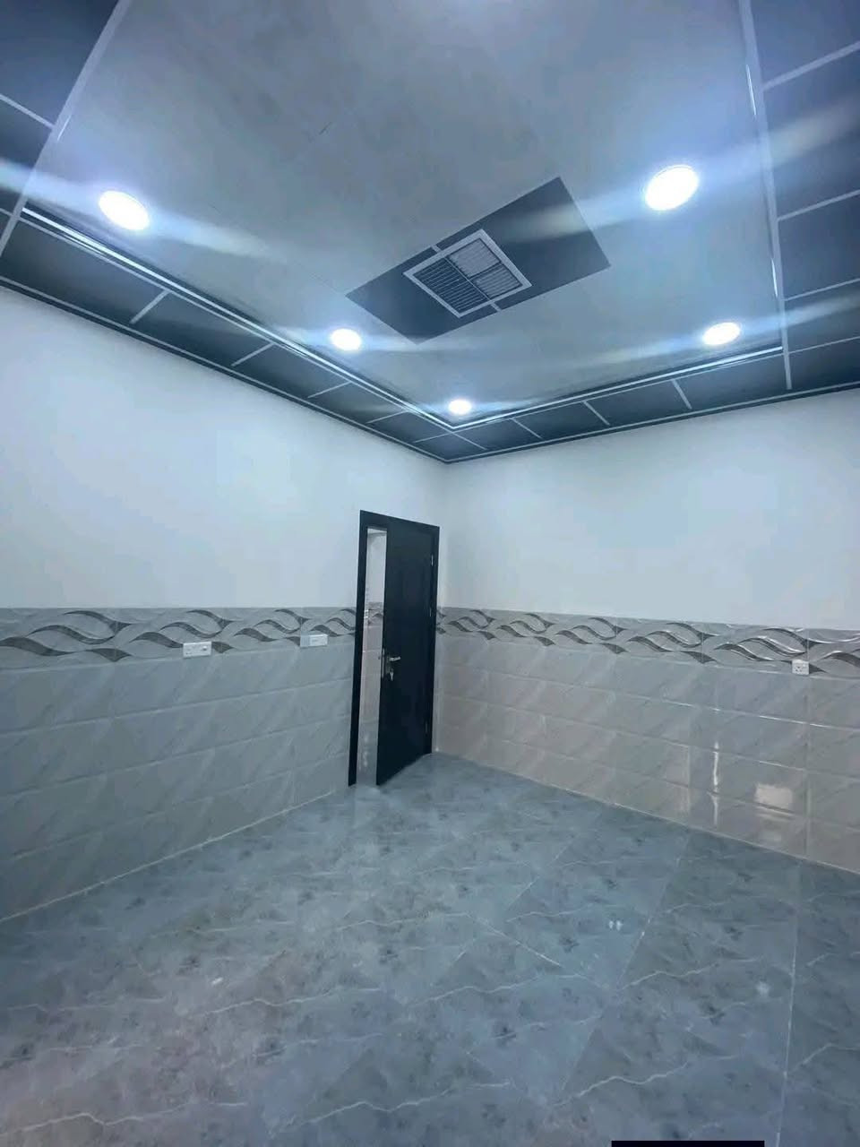 🏢 دار سكني       #بسعر_مناسب ٧٥مليون
📍 الموقع: حي السماح الثانية قرب سايدين 30
📐 المساحة: 100 م² | واجهة: 5 م
🔹 طابق واحد (كراج واستقبال مطبخ صالة وغرفة نوم وصحيات 
📲 واتساب مباشر (مراسلة/اتصال):
👉 https://wa.me/9647731012644
📞 اتصال مباشر:
📞 tel:***********
📞 tel:***********
📞 tel:***********
مكتب عمار الهزاع لتجارة العقارات والبناء
حي السماح سايدين بانزيخانة المشاعل قرب جامع طه
