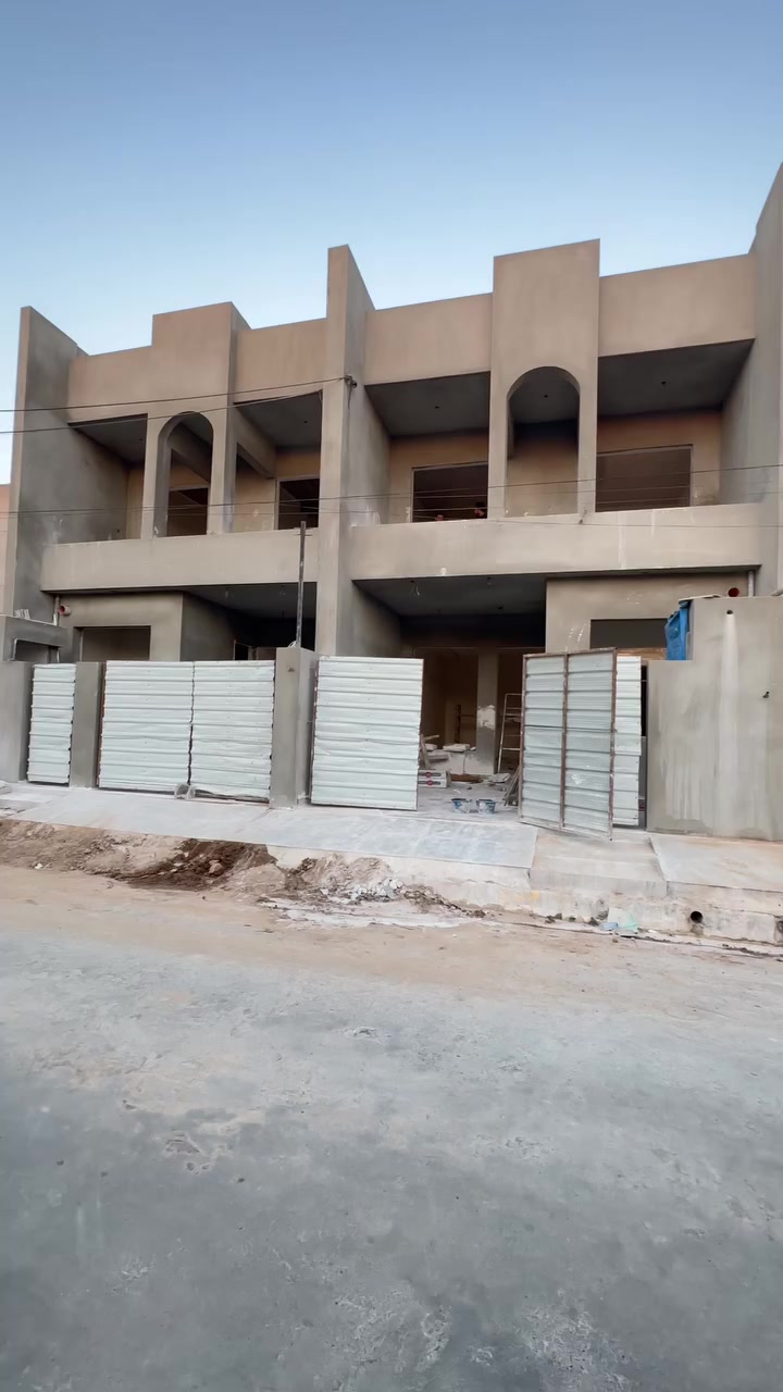 #🏠دارين للبيع Vip صفر 0️⃣ زيرو 
#قيدالانشاء
مساحة 103متر  لكل دار
طابو صرف باسم شخص واحد 
واجهه 6.25 ... طابقين 
بناء سنة 2026مبني باحدث المواصفات العصرية
(كركوك حي العسكري) 
 _________________طابقين
يتكون الطابق الأرضي :من استقبال + هول + غرفة نوم+مطبخ حار وبارد+صحيات + كراج 

الطابق الثاني  
2غرفتين نوم+وهول صحيات 
البيت تبريد مركزي +وسقوف مغربيه +فلين حديثه مبني باحدث المواصفات من
#ملاحظة يتم تسليم الدار 🏠 كامل وجاهز من قبل البائع مجهز من كل نقص 

للاستفسار   عن السعر 📞✔️اتصال 

  ***********
................................
أو زوروا مكتب السعيد الكائن حي الواسطي سايدين شقق ألغاز مقابيل جامع الشيخ ابراهيم البرزنجي
