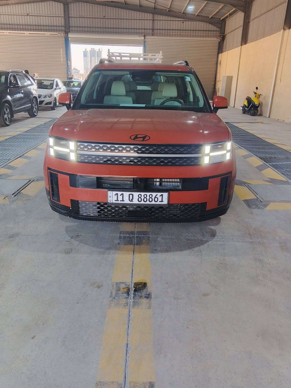 السلام عليكم للبيع
سنتافي 2024 كالگرافي فول 1/1 اعلى فئه
ولون مميز 🍊 
 
المواصفات كالگرافي :-ماشيه 10 الف فقط
سقف شامو 
اوتو بارك بالريمونت 
داتا شو 
5 كامرات 
360 درجه حساس + رادار 
كشن تدفئه + تبريد حتى المقاعد الخلفيه 
كشن Vip منفصل وفول كهرباء تحكم 
كيجات الكتروني 
ابواب برده 
سقف فتحتين 
صندوق كهرباء 
ويل كب كبير مال كالكرافي
داخل متغير اللوان 12 لون 
2 مكان شاحن وايرليس
كشن ذاكره ميموري خزن 
نظام صوتي سماعات BOSE
مري شفط 
داخل ابيض 

وبعد بيها هواي مواصفات 
الصبغ بونيد وتبديل قبق جنطه ايرباك دركه فقط
 والسياره بدون نواقص 
جاهزه من كل النواحي 
السياره رقم بغداد شبه مميز
المكان بغداد 📍
للتواصل☎️
***********
