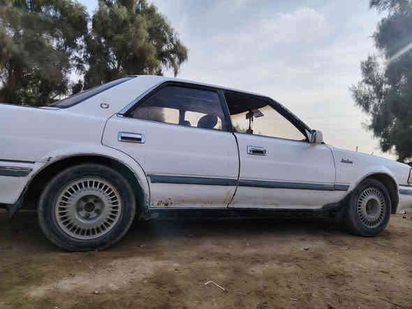 السلام عليكم 
للبيع كراون هارتوب مديل1991
السياره بسمي سنويه لل2028
رقم كربلاء الماني
جاهزه ماناقصها اي شي 
كير محرك خير من الله تخم تاير جديد كشره نضيف 
كهربائيّات شغاله تبريد على سويج 
شاشه ع بلوتوث
مكاني ديوانيه، غماس
رقمي***********
السعر 37 وبيه مجال بسيط 
مامتواجد ع فيس
