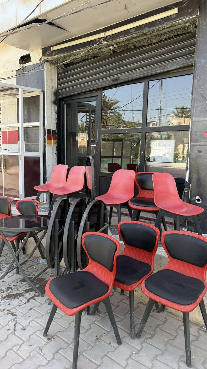 ميوزة وكراسي
ميز  وكراسي ثنين ب 35 الف 
الميز ب  15 الف
الكرسي ب 10 الف 
صناعة جيدة جداً 
للتواصل اتصل على الرقم ***********
او مراسلة واتساب
