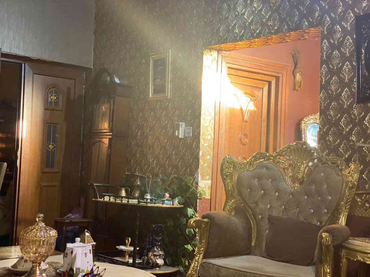 بيع مستعجل بسعر ارض
بيت 300 م واجهة 10 و نزال 30 بمربع الطاقة الغزالية  بشارع زيادمول للازياء النسائية والبيت عليه برج شركة زين نستلم ايجار  مال سطح فقط من الشركة 7 مليون + كهرباء مجاني 24 ساعة 18 امبير  البيت بناء قوي جداً مال الثمانينات  يخلص العقد بعد سنتين وتريد تجدده تريد تلغيه بكيفك .. عرض الشارع ويه الارصفة ١٥م يعني الشارع ١٠ م .. 

بيع مستعجل ٦٣٠ وبي مجال 

للاتصال / ***********

ابو سعد 

ما متواجد على الفيس اتصل وتس او اتصال ..
