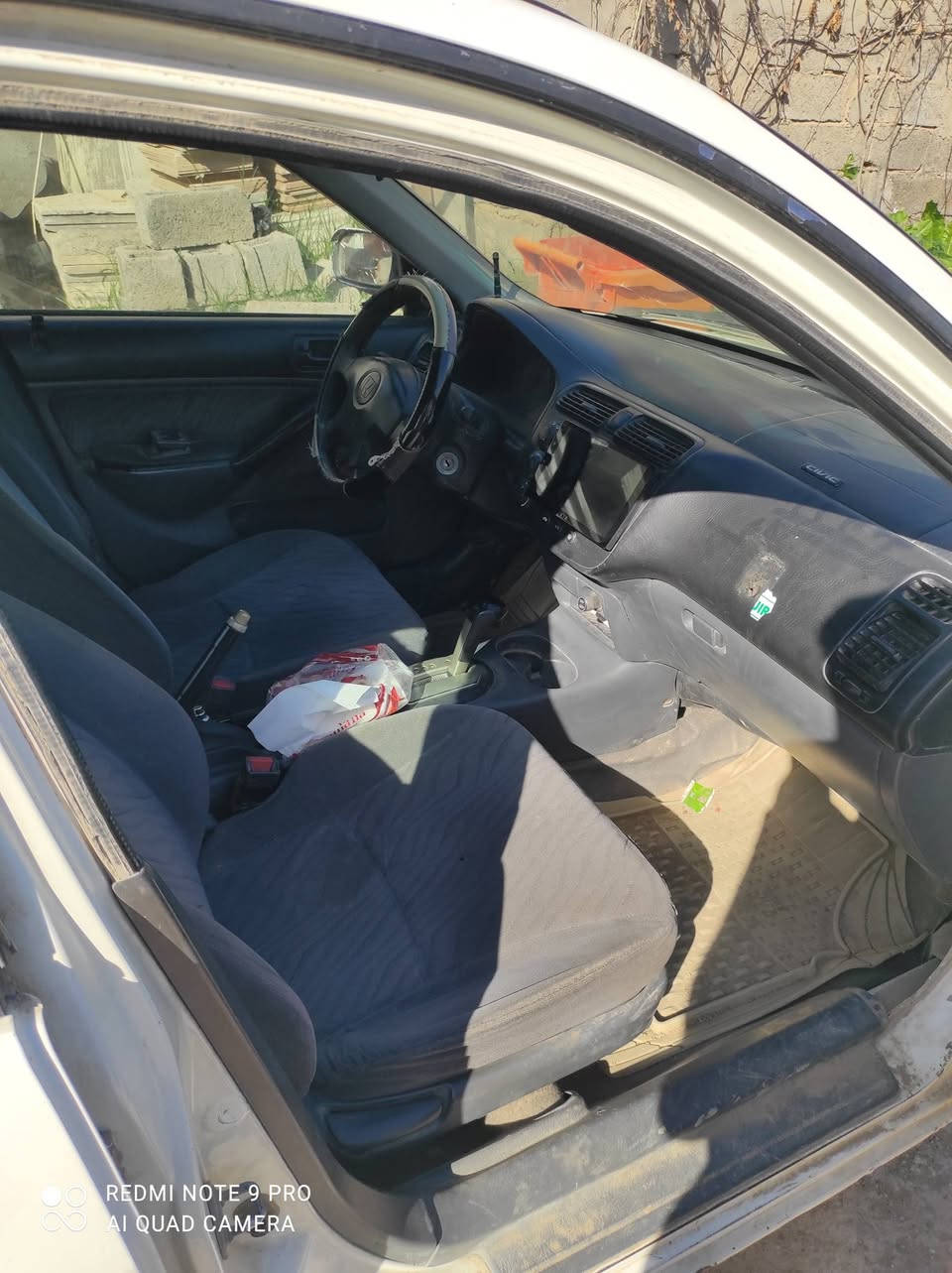 سياره هوندا سيفي ٢٠٠١ للبيع سنويه باسمي لتفاصيل اكثر 
***********
