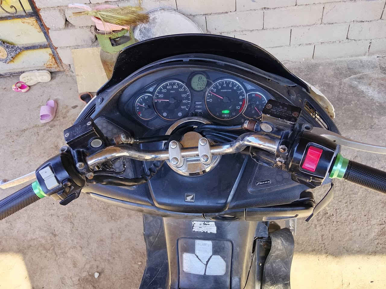 فورزه 08 مكفوله مكينه مامفتوحه دراجه بيه حادث مثل مامضح بصوره دراجه شغاله كير شغال كرستال 
مكان البصره الدير ***********سعر 850بيه مجال
