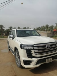 لاندكروز كفاله عامه رقم بغداد تحويل.موديل2022 ماشيه80الف محرك 6. سعر 5...