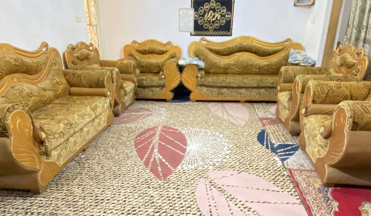 السلام عليكم
متاح تخم نضيف جدا متكون من6 قطع سعرة مناسب اليريدة يتفضل خاص او يتصل ع الرقم***********
مكاني كربلاء المقدسة حي الوفاء
