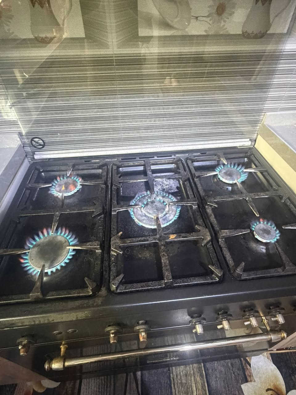 سلام عليكم للبيع سنك قياس متر ونص وطباخ شغال بصوره ممتازه جدا


**إذا كنت صاحب هذا الإعلان وتريد حذفه لأي سبب، رجاءا أرسل رسالة إلى الدعم الفني**