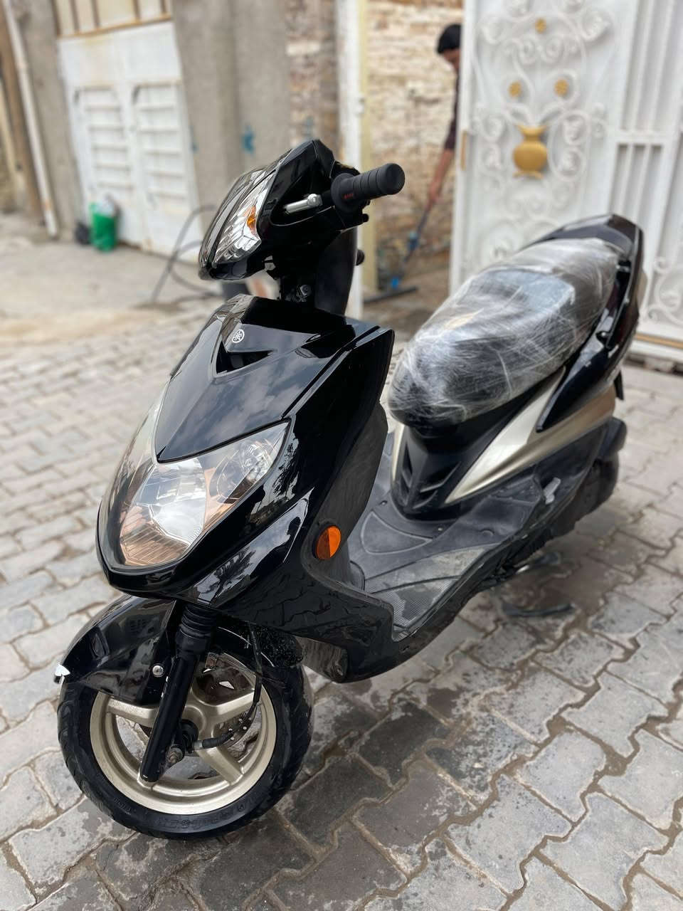 السلام عليكم
دراجة سكنس فحل 2013 
كوري بلادية نوزل دراجة ربة صارلهة اقل الشهر نازلة من كلشي وكلاشي دراجة كفالة من الزلغ ماشية 1520 ما ملعوب بيهة ولا مصفرة دهن كلة موتل وبنزين محسن للبيع بسعر مليون و500 الف وبيهة مجال قليل ما يعجبك السعر ممجبور تعلق مكاني بغداد حي اور للاستفسار ***********
