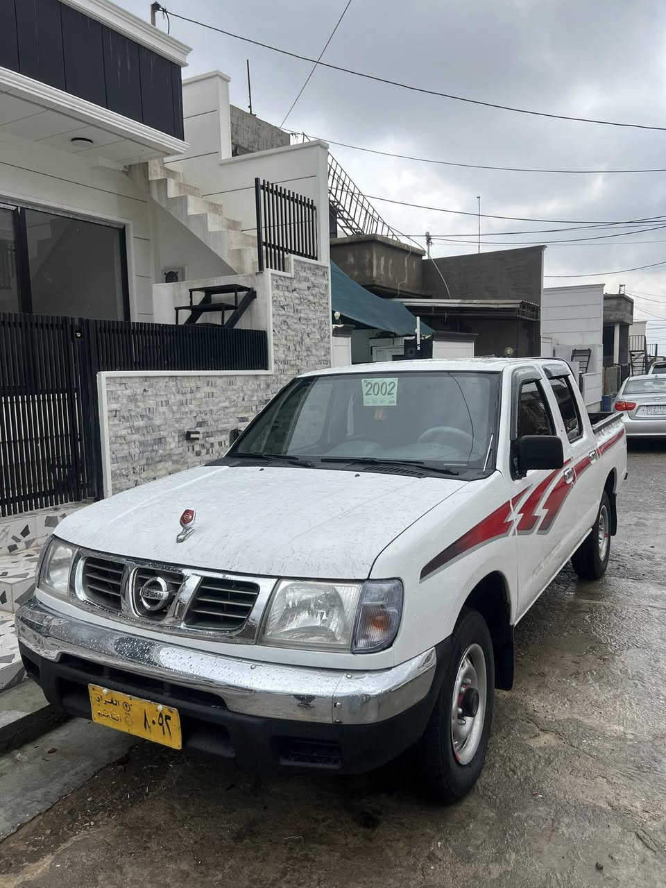 نیسان مۆدیل ٢٠٠٢ 
ئاڕمپلاسیکی سلێمانیە 
دووسەو پەنجا مەسروفینیە 
گێڕو مەکینەی بەشەرت 
کابلێتەرە دەعامو زەڕبەی نیە 
سعری ٧٣گەڵاو ماعمەلە 
***********
ئەدمین 🥀🫶
