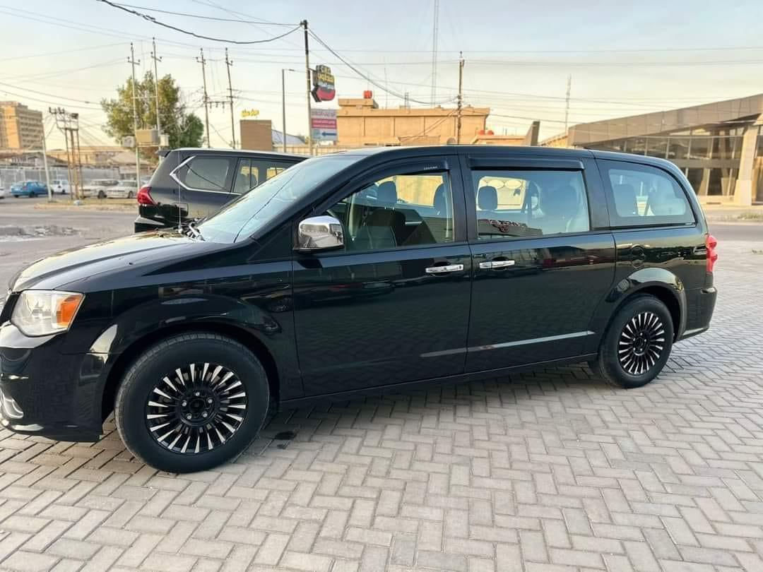 دوج كرفان للبيع موديل 2018 
رقم بغداد بسمي 
اي ستفسار اتصل ع الرقم
***********
