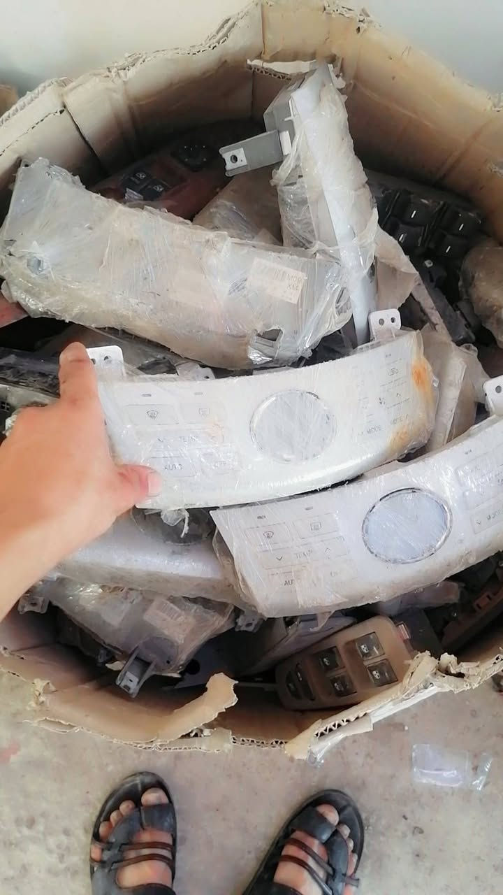 السلام عليكم
غراض مال كصه مال انواع السيارات ابيع جمله ومفرد 
مكاني الفلوجه 
هاذه رقمي ***********
وحياكم الله
