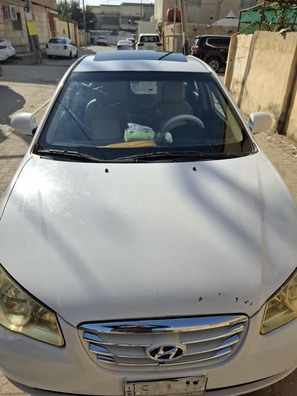 السلام عليكم
الانترا 2011 خليجي

محرك 1600 بيها قطعتين

 سونار موجود 

***********

سعر 112 وبيها مجال قليل ...
