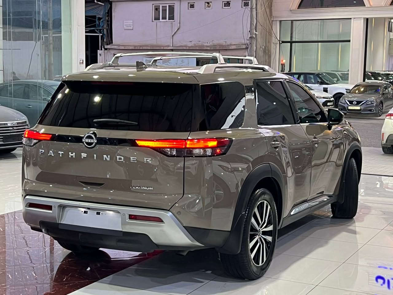 نيسان باسفندر 
موديل : 2024
ماشي : 23000 ميل
السيارة : بدون رقم يترقم الشمالي
السيارة : 1 قطعة سبوخ
مواصفات : بلاتينيوم فول مواصفات 
محرك : 6 سلندر فقط بنزين
حجم محرك : 3500
كراسي : 7 راكب
تبريد خلفي
عنوان : اربيل داخل معرض/شركة سامان ابراهيم محمد
***********
***********
