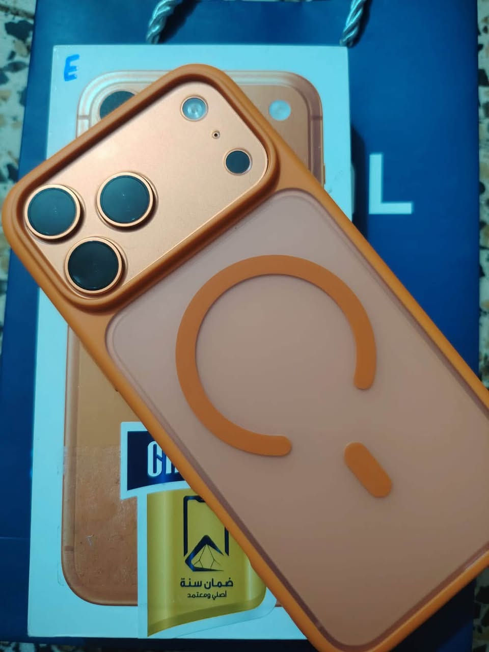 آيفون 17pro max
شريحه إلكترونيه غير مستخدم كامل مع ملحقاته للبيع 
مع لاصق الضمان للاتصال والاستفسار 

***********
بعده بالكارتون وغير مشحون نهائيا
