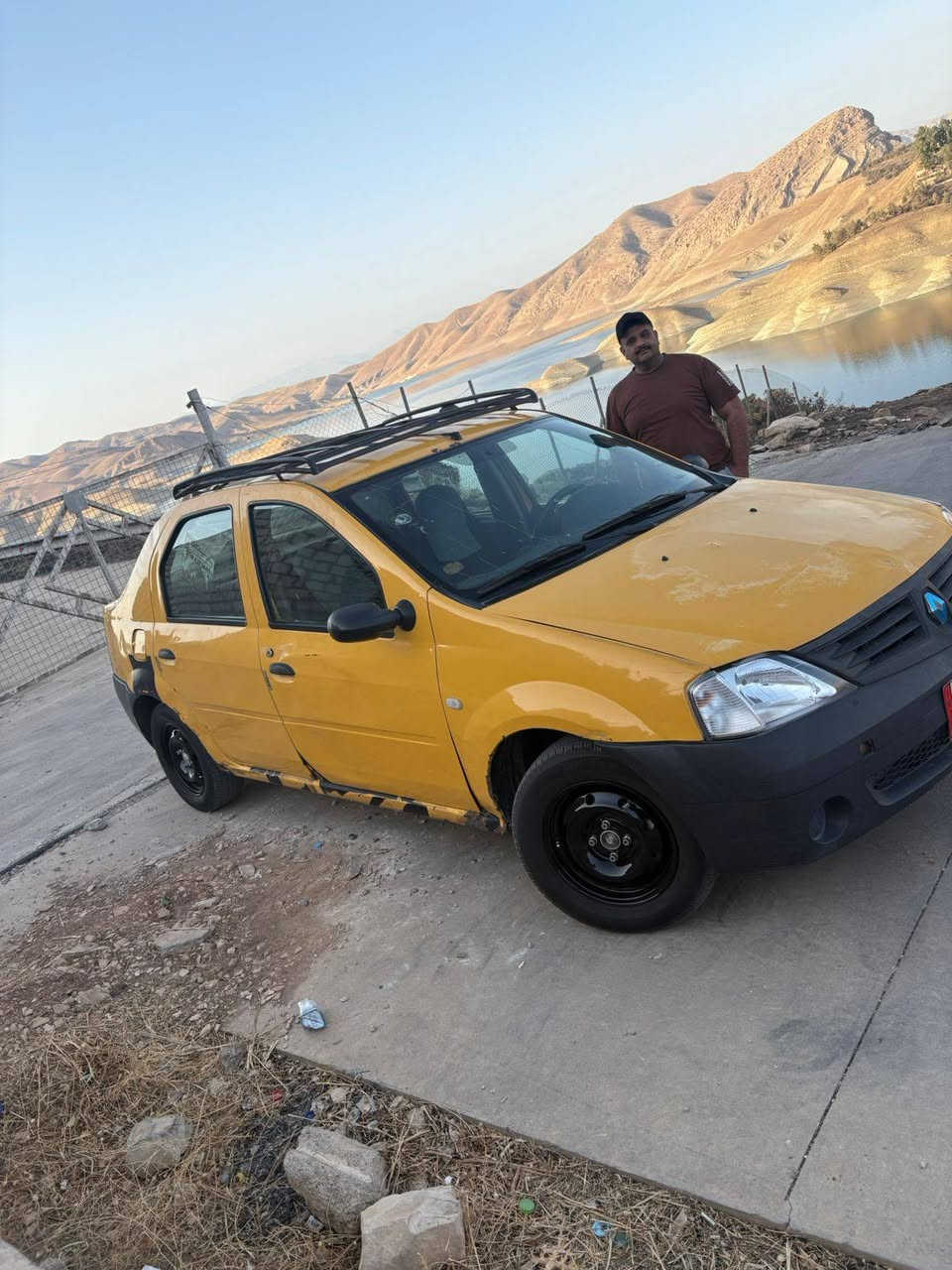 سلام عليكم رينو لوكان بغداد صدر جديد تخم تاير مكينه خير من الله تبريد سعرها ٣٠ رقمي ***********
