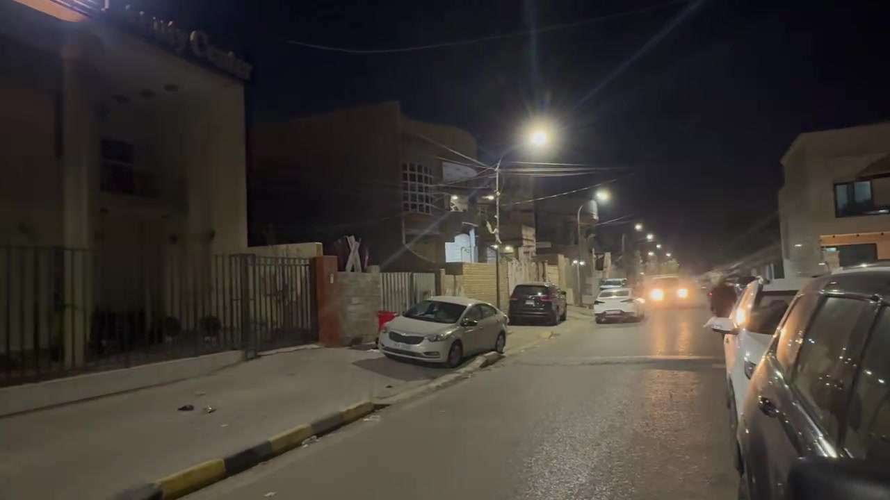 البيت للايجار يصلح (شركه او معهد تدريسي او مخزن او مذخر)
السلام عليكم اخوان بيت للايجار بالهوره شارع النزاهه(شارع الحراميه سابقا) الطابق الارضي مطبخ وهول واستقبال وغرفه نوم ومجموعه صحيه الطابق الثاني 3غرف نوم ومجموعه صحيه للاستفسار (***********)
